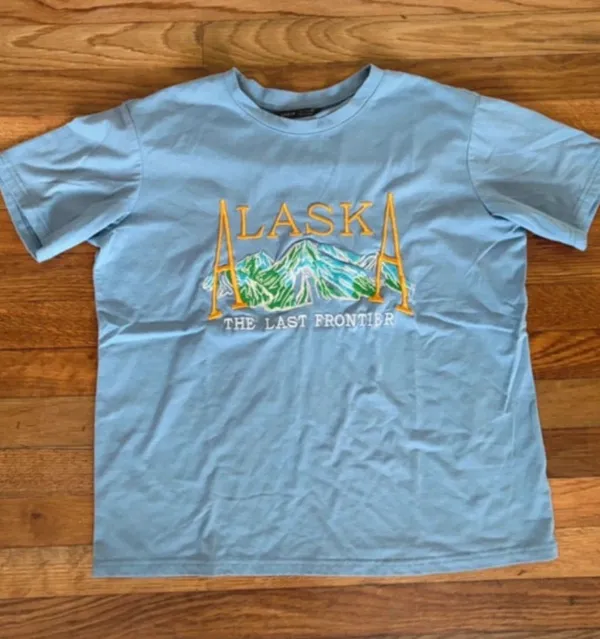 SHEIN Alaska The Last Frontier Graphic Tee Size Small - Image 2