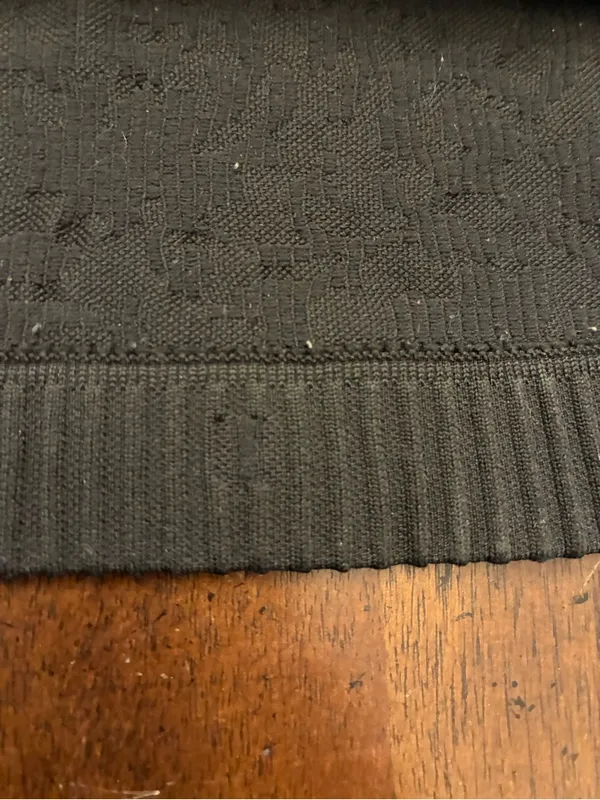 Lululemon Rest Less Pullover Top Women’s 6 Black Long Sleeve Shirt Textured - Image 5