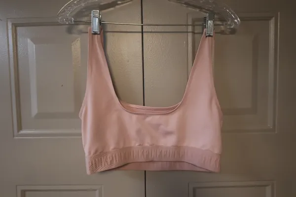 PINK Victoria's Secret Ultimate sports bra pink on bottom band in pink size large. - Image 5