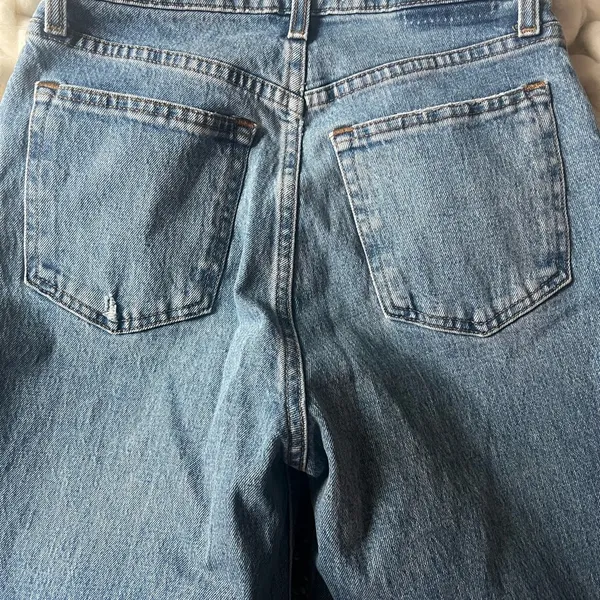 Abercrombie Curve Love Ultra High Rise 90s Straight Jean - Image 3