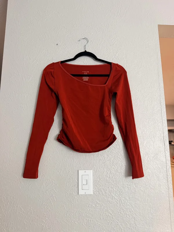 Intimately free people asymmetrical neckline rust red long sleeve shirt XS/S - Image 5