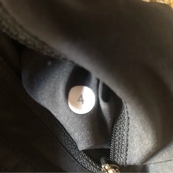 Lululemon Tracker Running Shorts - Image 3