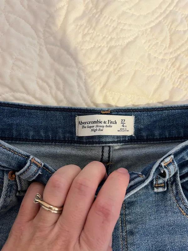 Abercrombie and Fitch super skinny high rise jeans - Image 3