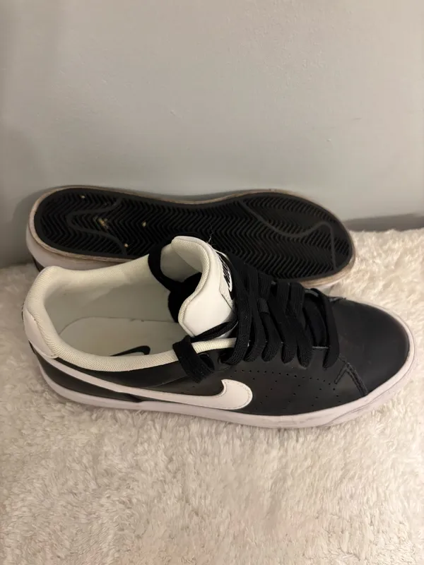Black Nike sneakers  - Image 7