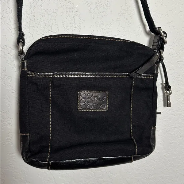 Fossil Black Canvas Leather Purse Bag Silver Hardware Key 10x11 Long Strap Y2K - Image 2