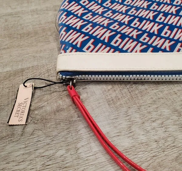 FLAWED NWT Victoria's Secret PINK Red White and Blue American Flag Cosmetic Bag - Image 3
