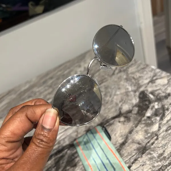 Silver Sunglasses Modern Design - Image 6
