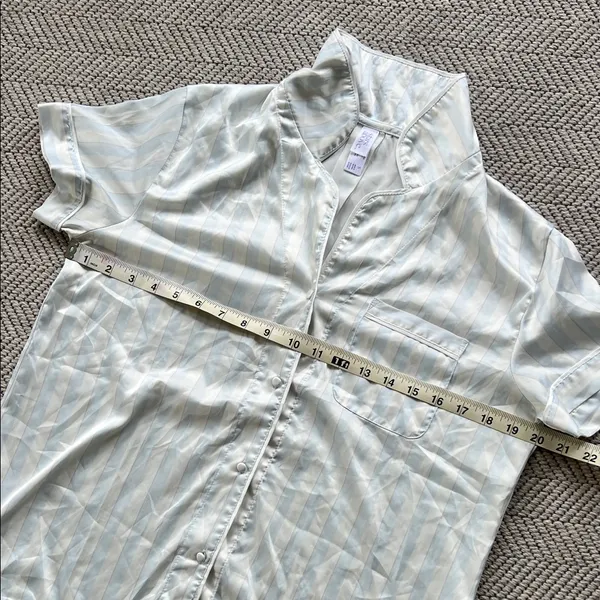Stars above pajama top - Image 3