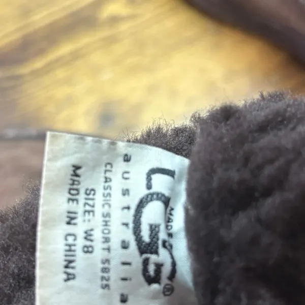 UGG Classic Short Brown Boots Size‎ 8 - Image 9