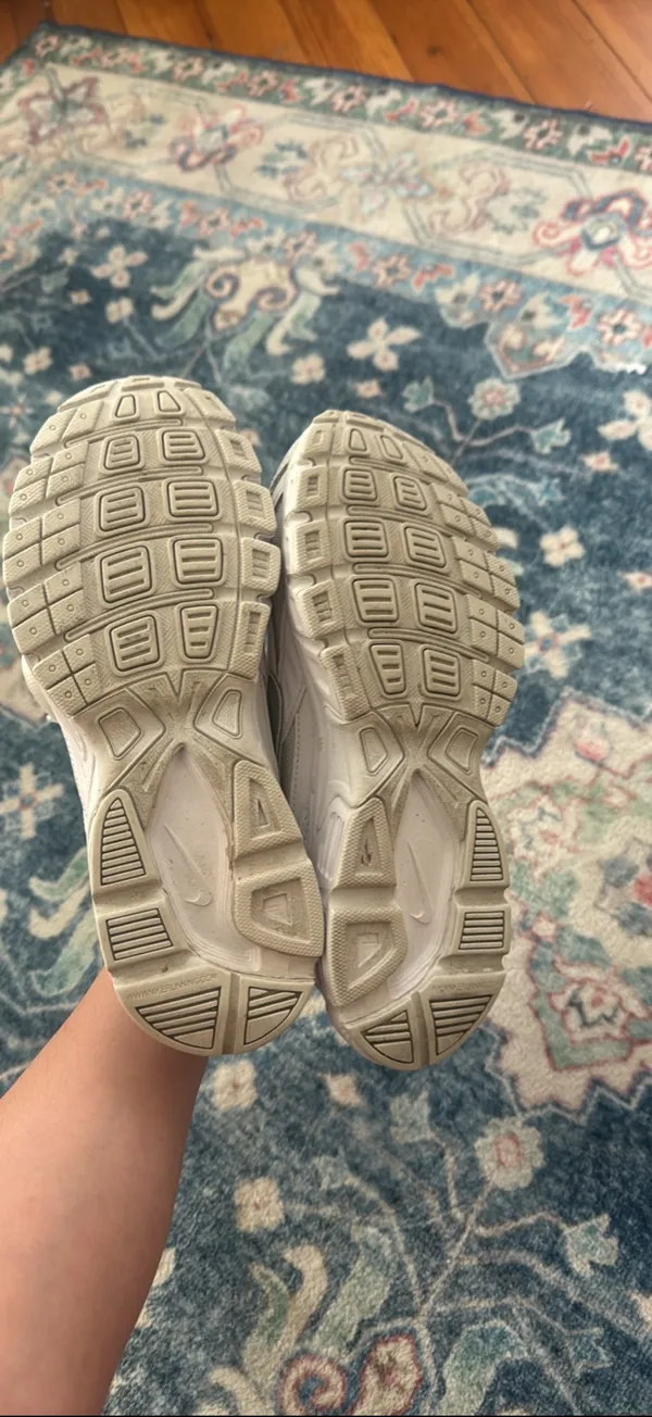 Nike Sneakers Women’s - Image 4
