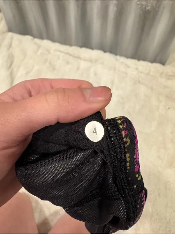 Lululemon Sports Bra Tography Print - Image 4