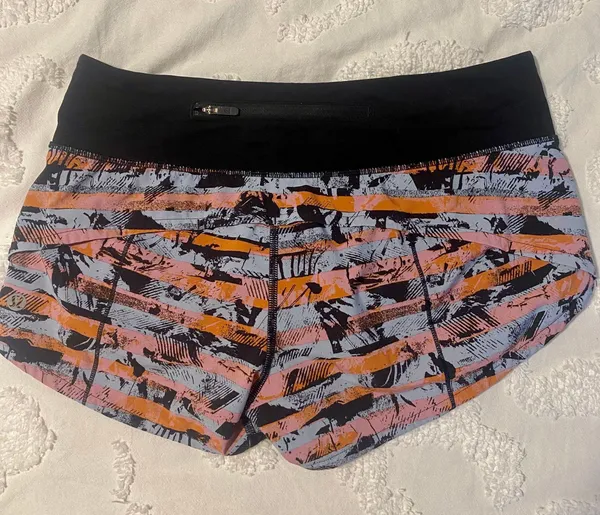 Lululemon Speed Up Shorts 2.5 - Image 2
