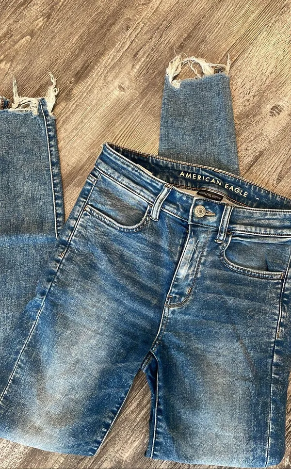 American Eagle Outfitters Skinnies - Image 2
