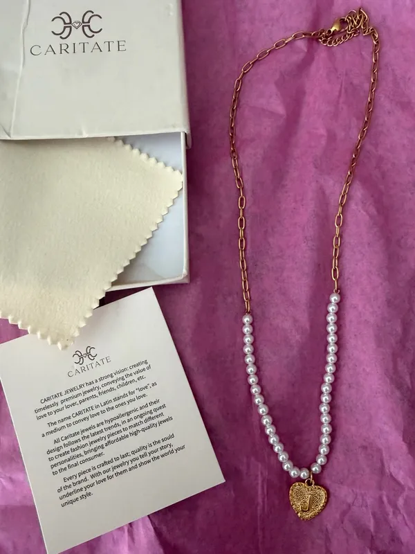 Caritate pearl and gold initials j heart necklace - Image 2