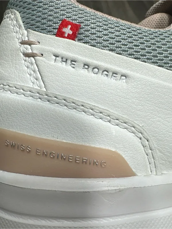 On Running Women's White Sneakers with Light Pink Lining Size 9.5 - Image 15