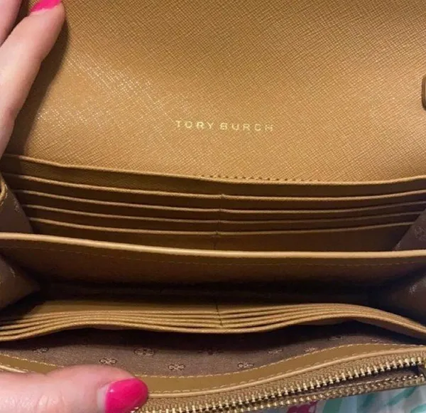 Tory Burch Emerson Crossbody Chain Wallet - Image 3