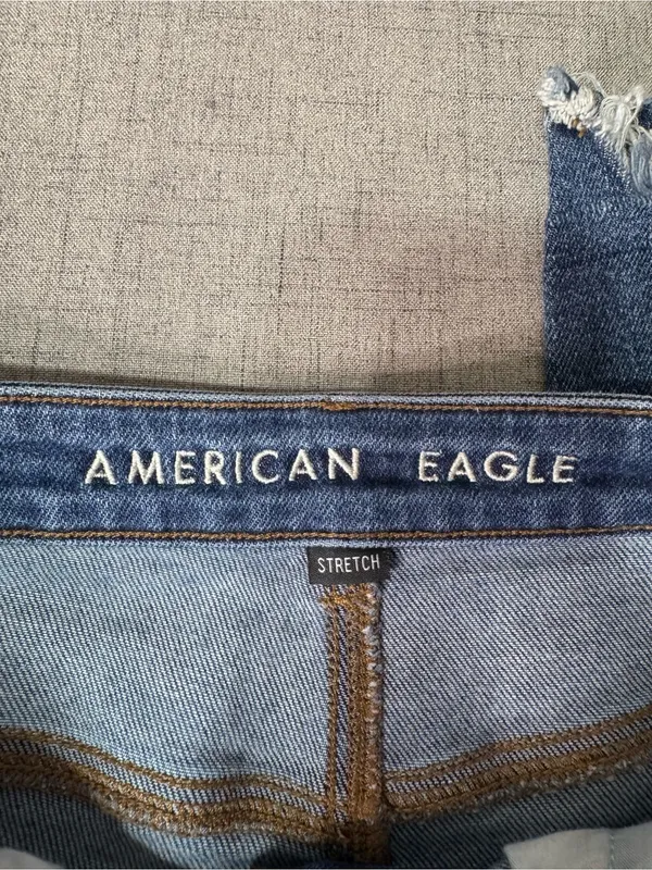 American Eagle High Rise Mom Jeans Distressed Stretch Cropped Tapered Ankle 6 - Image 9