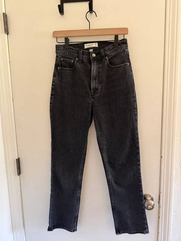Abercrombie Ultra High-Rise Straight Jeans - Image 3