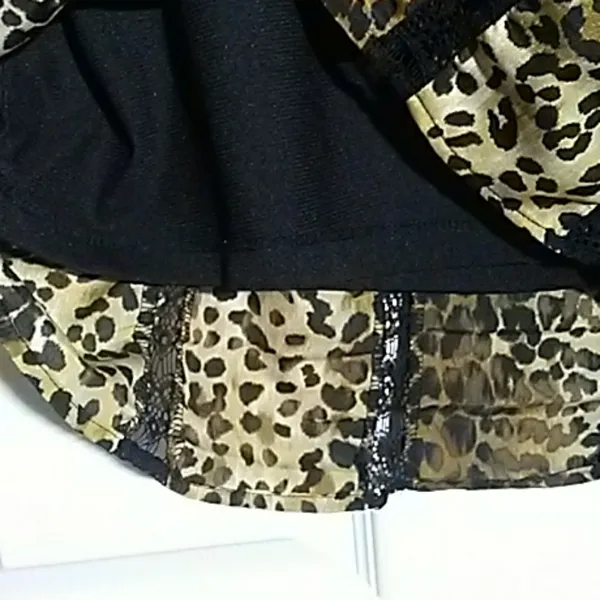 FINAL MARKDOWN Ladies' Hot in Hollywood Peasant Top (L) - Image 5