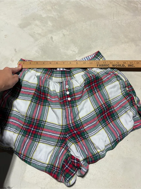 Aerie Plaid pajama Shorts - Red & Green Tartan medium - Image 2