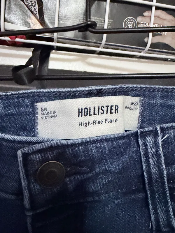 Hollister Jeans High-Rise Flare - Image 2