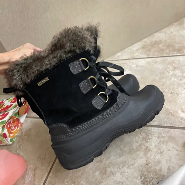 Khombu Womens Black Suede Faux Fur Trim‎ Waterproof Winter Snow Boots Size 9 - Image 2