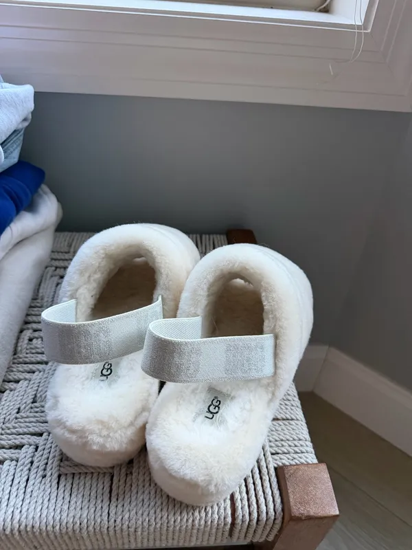 UGG Slippers Platform - Image 2