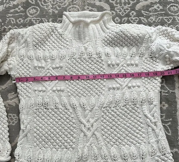 Vintage Yarnworks: Bubbleknit White Turtleneck Sweater - Image 3
