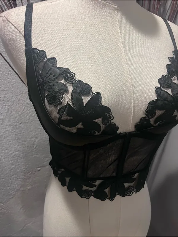 🌺Victoria'S Secret Black Floral Mesh Cropped Corset Top Size 32d🌺 - Image 3