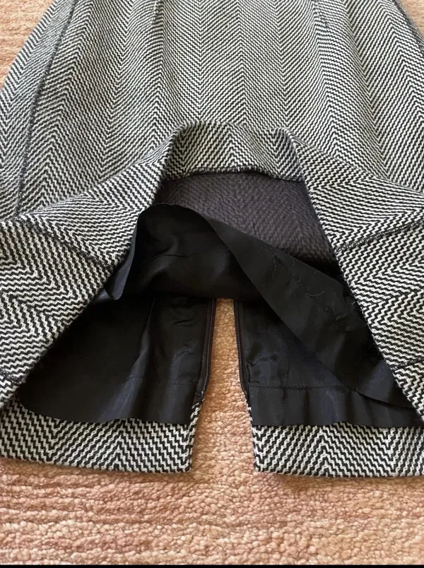 Per Se Wool Blend Chevron Sheath Dress Size 0 Black White Career - Image 6