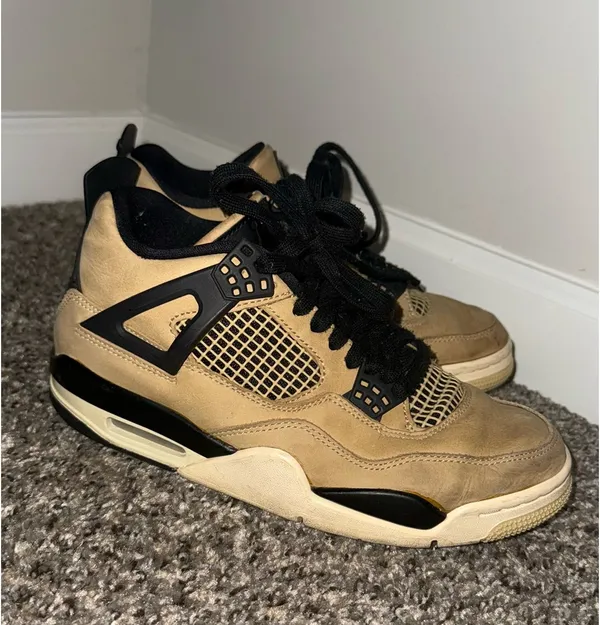 2019 Woman’s Air Jordan 4 Retro 'Mushroom' - Image 3