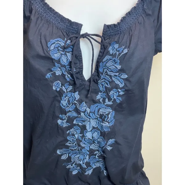 Abercrombie & Fitch Navy Off Shoulder Top Puff Sleeves Floral Embroidery S - Image 2