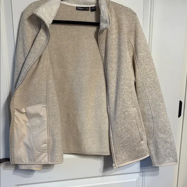 Swiss Tech Beige Teddy Jacket Size L - Image 5