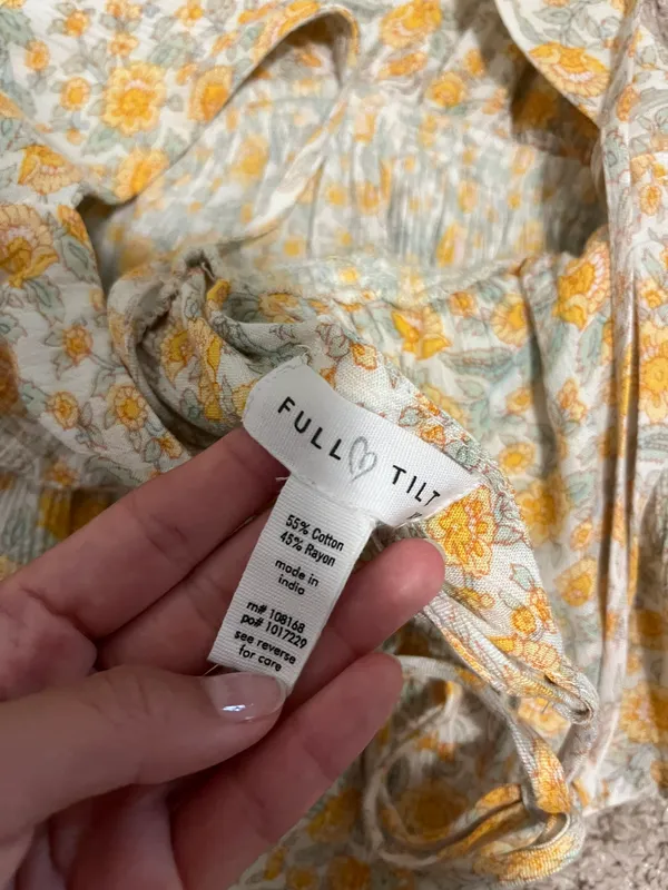 Tilly’s Floral Top - Image 3