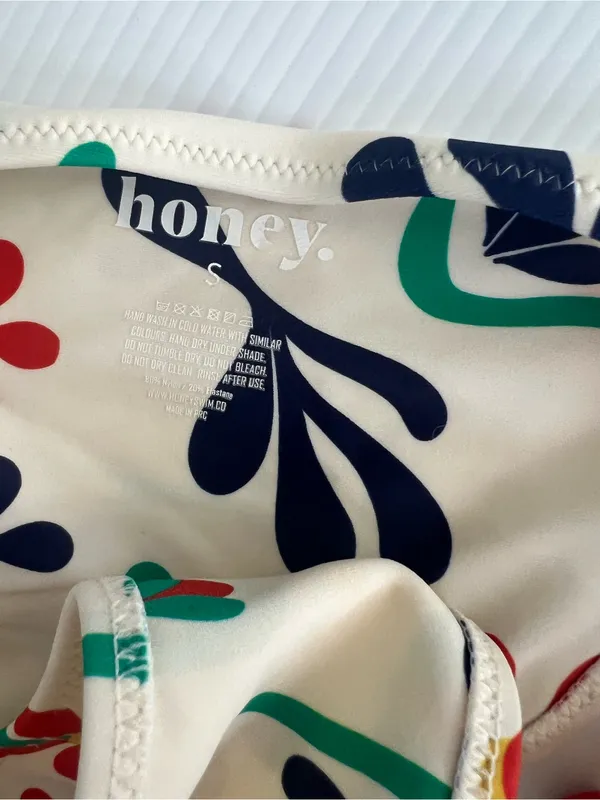 Honey swimsuit NWT White Floral Tie-Front Bikini Set bottoms S Top is XL - Image 5