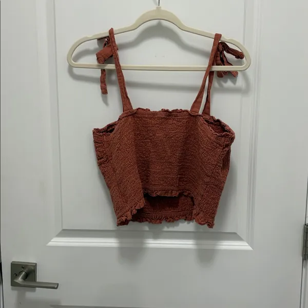 Abercrombie & Fitch Smocked pink Crop Top - Image 5