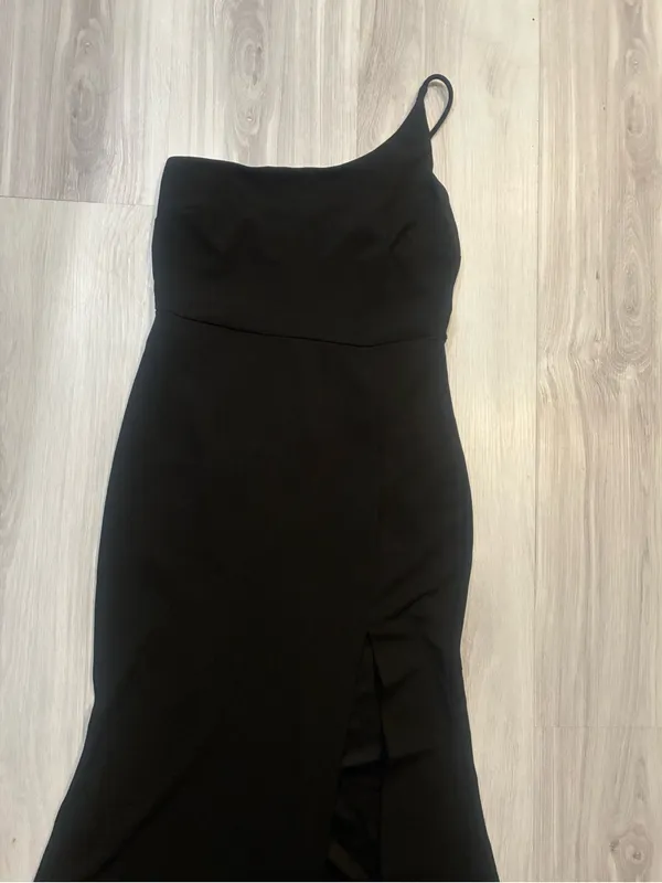 Windsor Black One-Shoulder Slit Evening‎ Gown - Image 3