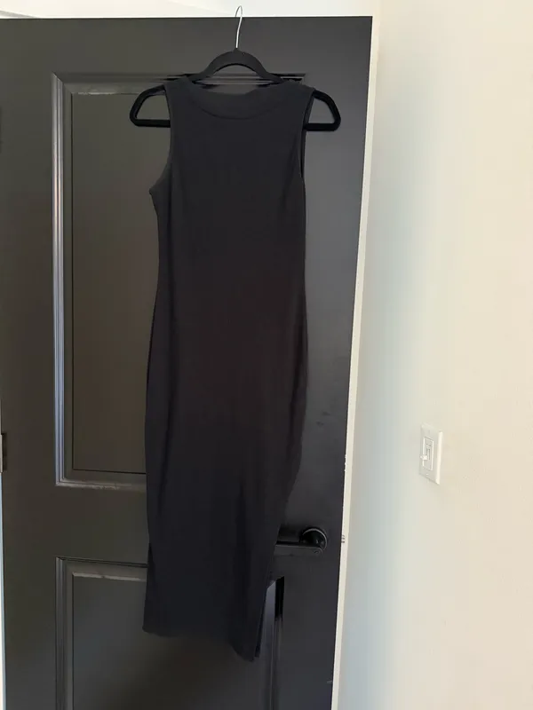 Black ribbed side slit midi dress size 6 - Image 3