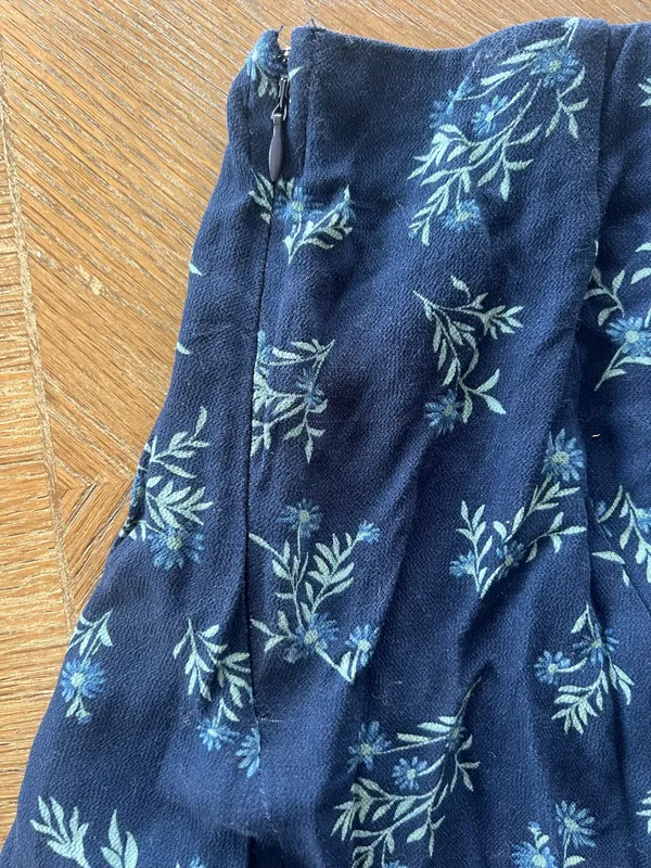 American Eagle Mini Skirt - Image 3