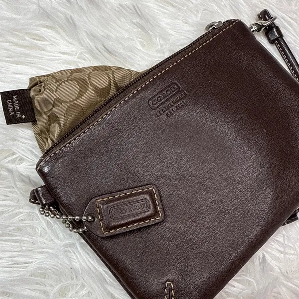 y2k COACH Vintage Leatherware Brown Leather Wristlet - Image 6