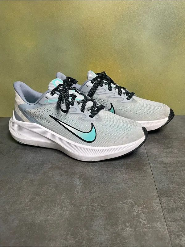 Nike Zoom Winflo 7 Women's Running Shoes Sky Grey/Teal/White Size 7.5 - Image 2