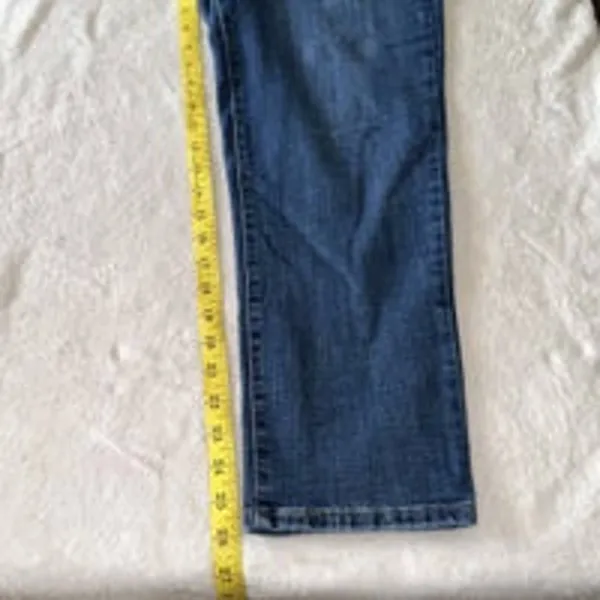 Levi's Women’s Mid Rise Boyfriend Denim Medium Wash Jeans‎ Size 31 - Image 8