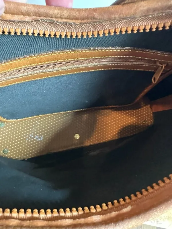 Vintage Dooney & Bourke British Tan Embossed Leather Shoulder Hobo Bag USA Made - Image 8