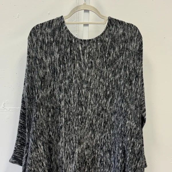 Umgee USA 1XL Black White Space Dye Knit Tunic Top Long Sleeve Pockets - Image 6