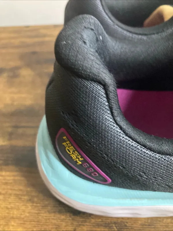 New Balance Sz 8 Womens Fresh Foam 680v7 - Black Pink Surf Light Blue Teal - Image 3