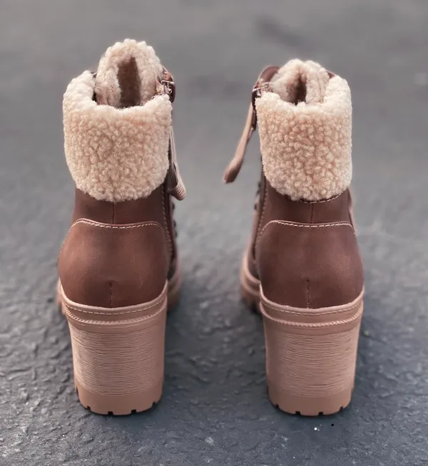 Coganic Sherpa lace Up Lug Sole Boot Brown Size 6 - Image 4