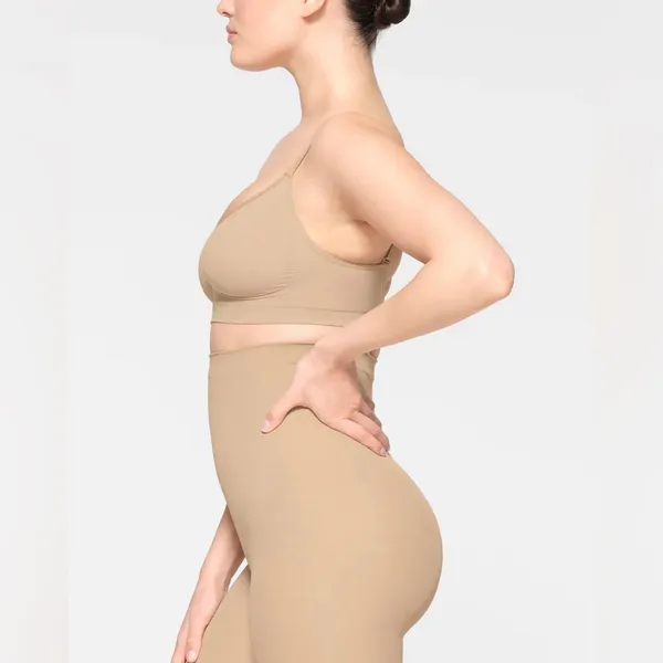 Skims NWOT Sculpting Shorts Size S/M Nude Color - Image 4