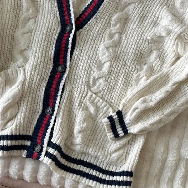American Eagle Classic White Cable Knit Cardigan with Navy and Red Accents - Image 4