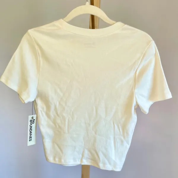 No Boundaries Womens Puppy‎ Graphic Baby Tee Cream White Ribbed Crop Top Size M - Image 3