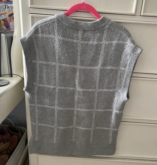 Target “A New Day” Grey Sweater Vest - Image 4